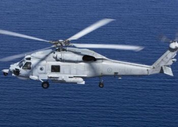 Στην εκπομπή “Με Αρετή και Τόλμη”, δείτε τα ελληνικά “APACHE” & “AEGEAN ΗΑWK» να επιχειρούν από πλοίο αμφίβιων επιχειρήσεων Κλάσης «MISTRAL»