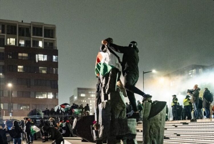 Άμστερνταμ: Επειγόντως στην Ολλανδία ο Ισραηλινός ΥΠΕΞ – 62 άτομα υπό κράτηση