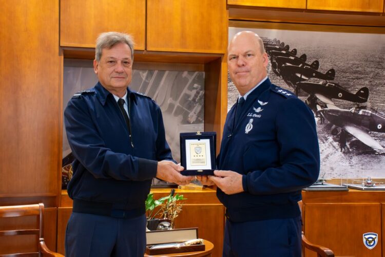 Επίσκεψη του Γενικού Επιθεωρητή της Πολεμικής Αεροπορίας των ΗΠΑ στο ΓΕΑ