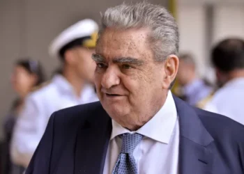 Πέθανε ο Βαρδής Βαρδινογιάννης