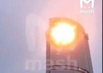 Μαζική επίθεση Ουκρανών  με drones σε πολυκατοικίες  στο Καζάν της Ρωσία (video)ς