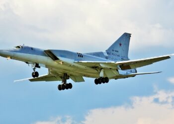 Aεροσκάφη του ΝΑΤΟ αναπτύχθηκαν και εντόπισαν δύο ρωσικά βομβαρδιστικά Tupolev TU-22.