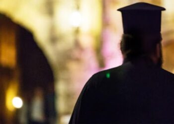 Συνελήφθη Ιερέας που ξυλοφόρτωσε την …Ερωμένη του!!!