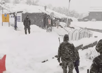 Πάνω απο 60 εκ. έφτασε το Χιόνι στο Ε.Φυλάκιο  του Γράμμου  (video)