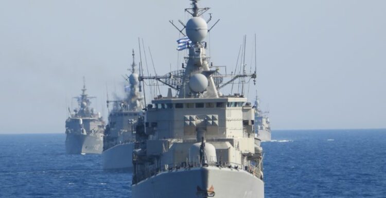 Το σχέδιο για να “επιστρέψει” η ναυτική ισορροπία μεταξύ Ελλάδας και Τουρκίας