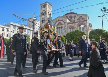 Συμμετοχή του Πολεμικού Ναυτικού στην Τελετή Αγιασμού των Υδάτων στον Πειραιά (video)