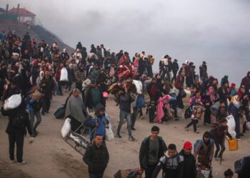 Επιστρέφουν οι εκτοπισμένοι Παλαιστίνιοι στη Γάζα