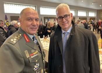 Στην Παραλαβή -Παράδοση της 1ηςΣτρατιάς και ….  Ο Πρόεδρος του ΚΕΘΕΑ