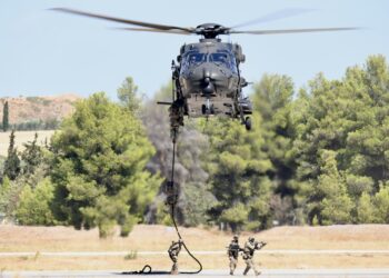 Προσγειώθηκε και το 18ο  Ε/Π ΝH -90 της ΔΕΠ στα Μέγαρα  (video)