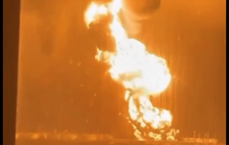 Κατάσταση έκτακτης ανάγκης στη ρωσική πόλη Ένγκελς έπειτα από ουκρανική επίθεση σε αποθήκη πετρελαίου