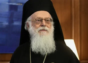 Eκτάκτως στο χειρουργείο ο Αρχιεπίσκοπος Αλβανίας Αναστάσιος