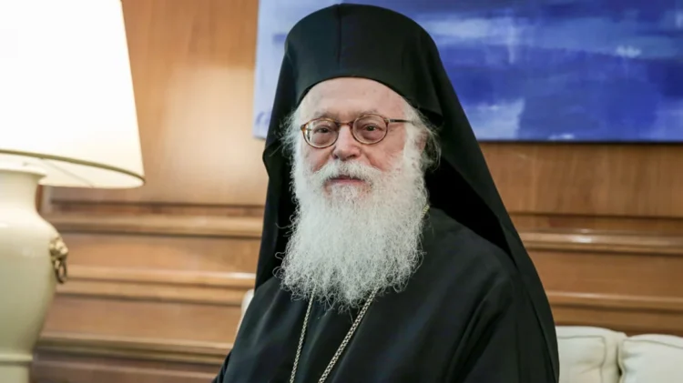 Μεταφορά του Αρχιεπισκόπου Αλβανίας Αναστάσιου εκτάκτως στην Αθήνα για νοσηλεία, με C-27J της Π.Α.