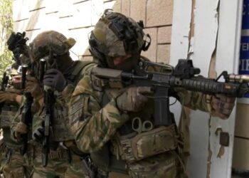 Στην εκπομπή “Με Αρετή και Τόλμη”, η 1η Μοίρα Καταδρομών στην πρώτη γραμμή επιφυλακής