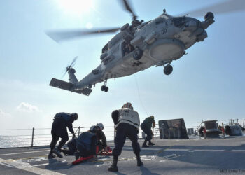 Μεταφορά Ασθενούς από Ελικόπτερο του Πολεμικού Ναυτικού (video)