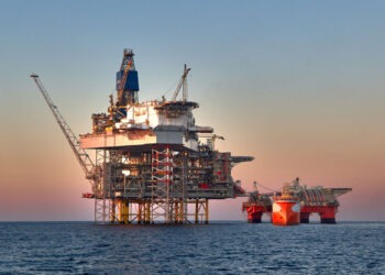 Chevron: Ενδιαφέρον από τον αμερικανικό κολοσσό για επενδύσεις στην Ελλάδα για έρευνα υδρογονανθράκων