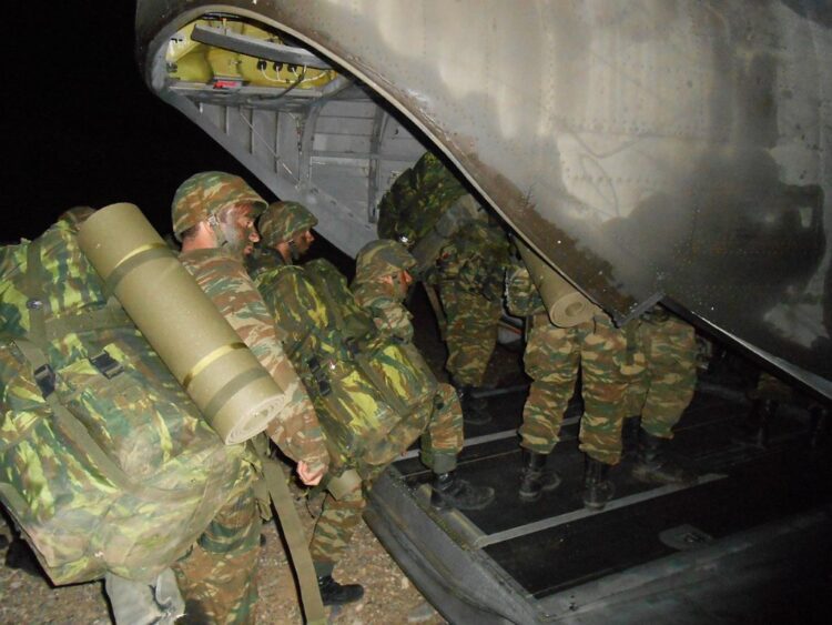 Στην εκπομπή “Με Αρετή και Τόλμη”, η εκπαίδευση της 5ης Αερομεταφερόμενης Ταξιαρχίας