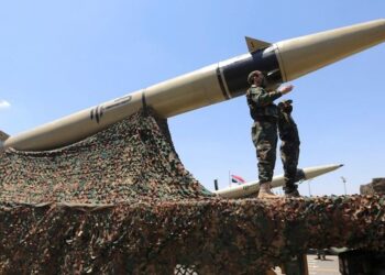 Οι αντάρτες Χούθι της Υεμένης εκτόξευσαν  Air Missile (SAM)  κατά F-16   των ΗΠΑ