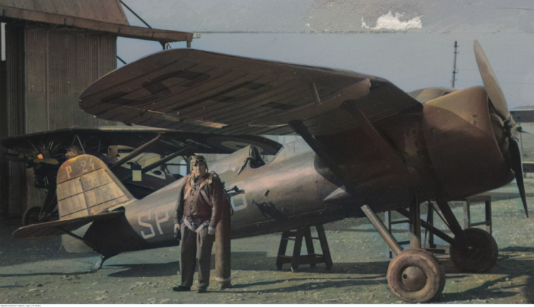 Σαν Σήμερα στις 09/02/1941 …Οκτώ αεροπλάνα PZL P.24 της 22ης και 23ης Μοίρας Διώξεως…