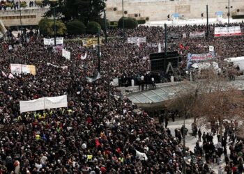 Τέμπη: Μεγάλες συγκεντρώσεις σε όλη τη χώρα