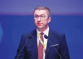 Ζήτημα «μακεδονικής ταυτότητας και γλώσσας» έθεσε ο Μιτσκόσκι