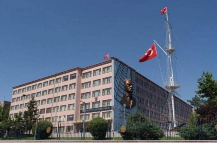 ΥΠΑΜ Τουρκίας: Εξετάζουμε το ενδεχόμενο αποστολής στρατού στην Ουκρανία