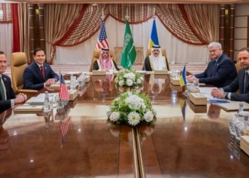 Ξεκίνησαν οι συνομιλίες ΗΠΑ – Ουκρανίας στη Τζέντα