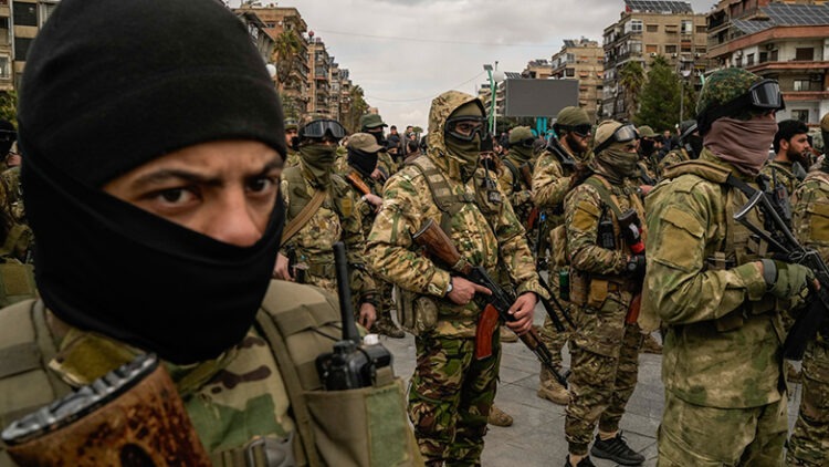 Συρία: Δεκάδες νεκροί σε συγκρούσεις πιστών του Άσαντ με κυβερνητικές δυνάμεις