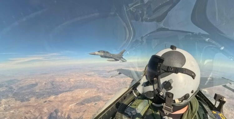 Προκαλεί η Τουρκία με αεροπορικές ασκήσεις νότια της Κύπρου εν μέσω Πενταμερούς