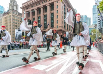 Άγημα 14 Ευζώνων θα χτυπήσουν με τα τσαρούχια τους ..Να ακούσουν οι νεκροί του Σίδνεϊ!!