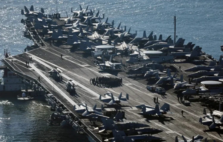 Οι Ηνωμένες Πολιτείες στέλνουν & δεύτερο αεροπλανοφόρο στη Μέση Ανατολή,