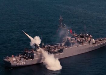 Τουρκία: Πρώτη θαλάσσια δοκιμή του εκτοξευτή Levent για άμυνα πλοίων – βίντεο