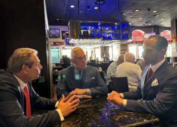 Στα έγκατα του αρχηγείου Τrump στη Florida ο Πάνος Καμμένος.