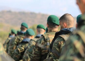Υπογράφηκαν οι προκηρύξεις για την πρόσληψη 2.000 επαγγελματιών οπλιτών στις ένοπλες δυνάμεις