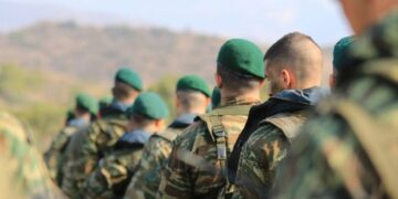Υπογράφηκαν οι προκηρύξεις για την πρόσληψη 2.000 επαγγελματιών οπλιτών στις ένοπλες δυνάμεις