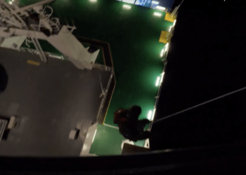 Βίντεο με την διακομιδή  Ασθενούς  από Τουρκικού  πλοίου …Με  Ε/Π Aegean Hawk του  ΠΝ