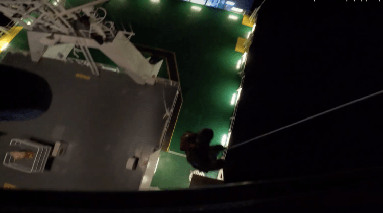 Βίντεο με την διακομιδή  Ασθενούς  από Τουρκικού  πλοίου …Με  Ε/Π Aegean Hawk του  ΠΝ