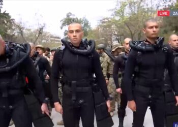 Ο Ύμνος των Ουκάδων που έκανε άπαντες να δακρύσουν…”Εκτός όμως από τελευταίο στίχο!” (vid)