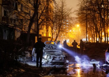 Ρωσική πυραυλική επίθεση στο Κίεβο …Υπάρχουν νεκροί και τραυματίες(video)