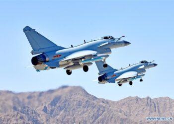 Ασκήσεις των Ε.Δ της Κίνας στο στενό της Ταιβάν (video)