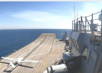 Προσνήωση-απονήωση του ..Bayraktar TB-3 στο αεροπλανοφόρο Anadolu.(vid)