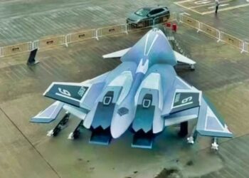 To Κινεζικό Μαχητικό J-36 που αλλάζει τα αεροπορικά δεδομένα (video)