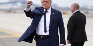 To τερμάτισε ο Τράμπ…Περνάω απο παντού δωρεάν