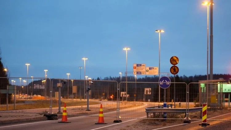 WSJ: Ρωσία συγκεντρώνει δυνάμεις στα σύνορα με Φινλανδία – Σενάρια για σύγκρουση με ΝΑΤΟ