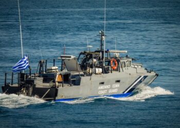 Ανατροπή λέμβου με λαθρομετανάστες στη Λέσβο