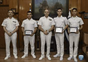 Πρώτη θέση για τη Σχολή Ναυτικών Δοκίμων στη Ρεγκάτα Ναυτικών Ακαδημιών – Βράβευση από τον Α/ΓΕΝ