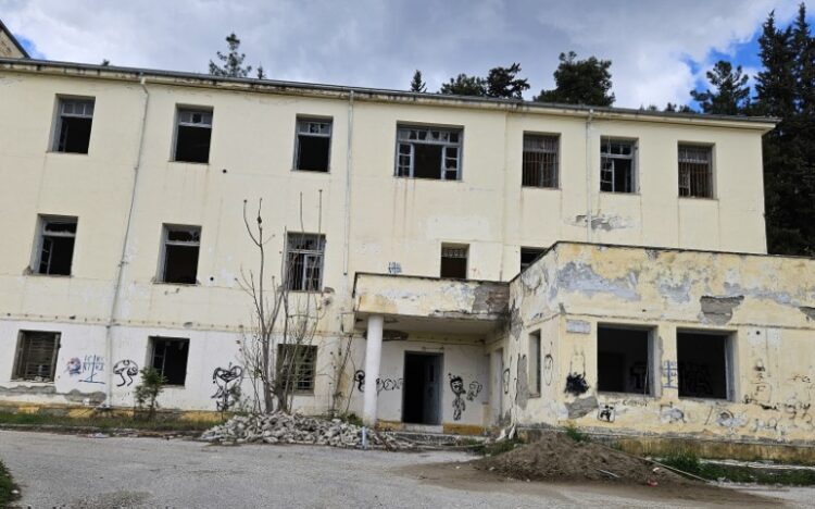 Εγκατάλειψη και Κατάρρευση των Εγκαταστάσεων της 1ης ΤΑΞΥΠ στα Τρίκαλα