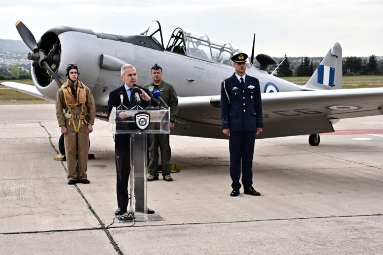 Tελετή ένταξης του αεροσκάφους T-6 HARVARD στην ΠΑ