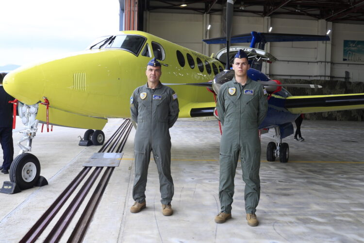 Παραδόθηκε το νέο υπερσύγχρονο αεροσκάφος στο ΕΚΑΒ – Δωρεά του ΙΣΝ στην 112 Πτέρυγα Μάχης (video)