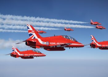 Διέλευση των Red Arrows της RAF …Κατά την 84ης Επετείου της Μάχης της Κρήτης