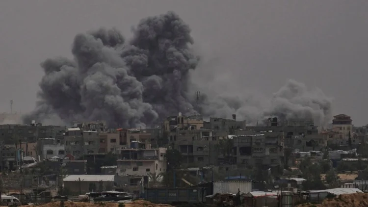 Ισραηλινές επιδρομές στο λιμάνι Σάλιφ της Υεμένης – Αναφορές για πλήγματα κατά των Χούθι